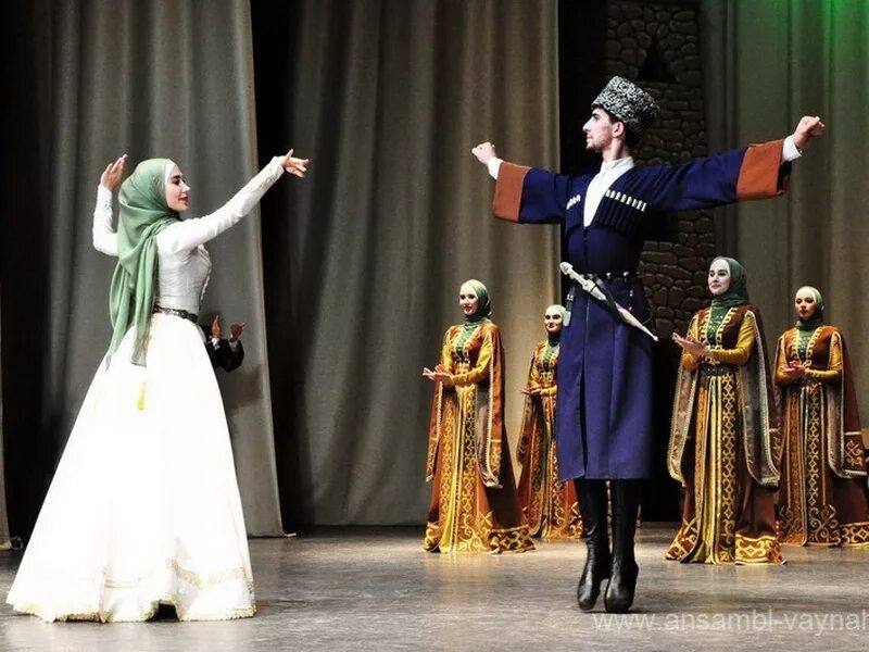 Ингушетия фатима арчхоева. Вайнах ансамбль танца. Девочка вайнах. Чеченский ансамбль вайнах концерт. Группа вайнах (ансамбль).