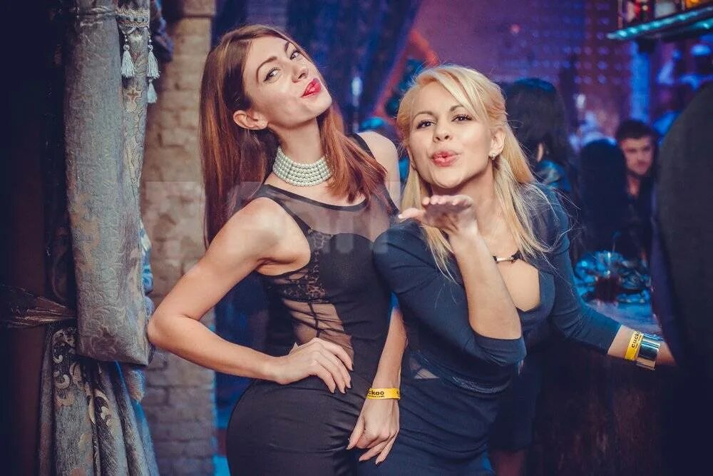 808 клуб владивосток. Фотоотчеты с клубов владивостока. Фотоотчеты владивосток. Ночной клуб владивосток. Клубная атмосфера.