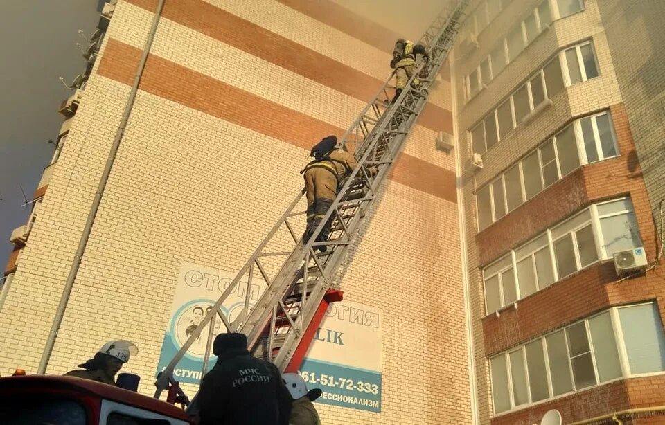 Анапа пожар. Сгорел многоэтажный дом в анапе. Анапа что горело сегодня. Анапа что горело сегодня. Анапа пожар сейчас.