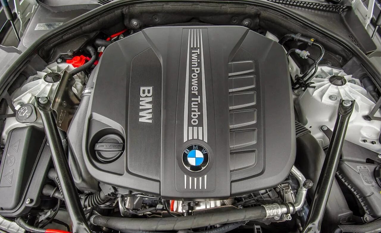 BMW x5 f95 мотор. БМВ ф10 дизель. БМВ ф10 мотор 3.5. BMW m5 f10 мотор. Бмв х5 дизель 3 литра