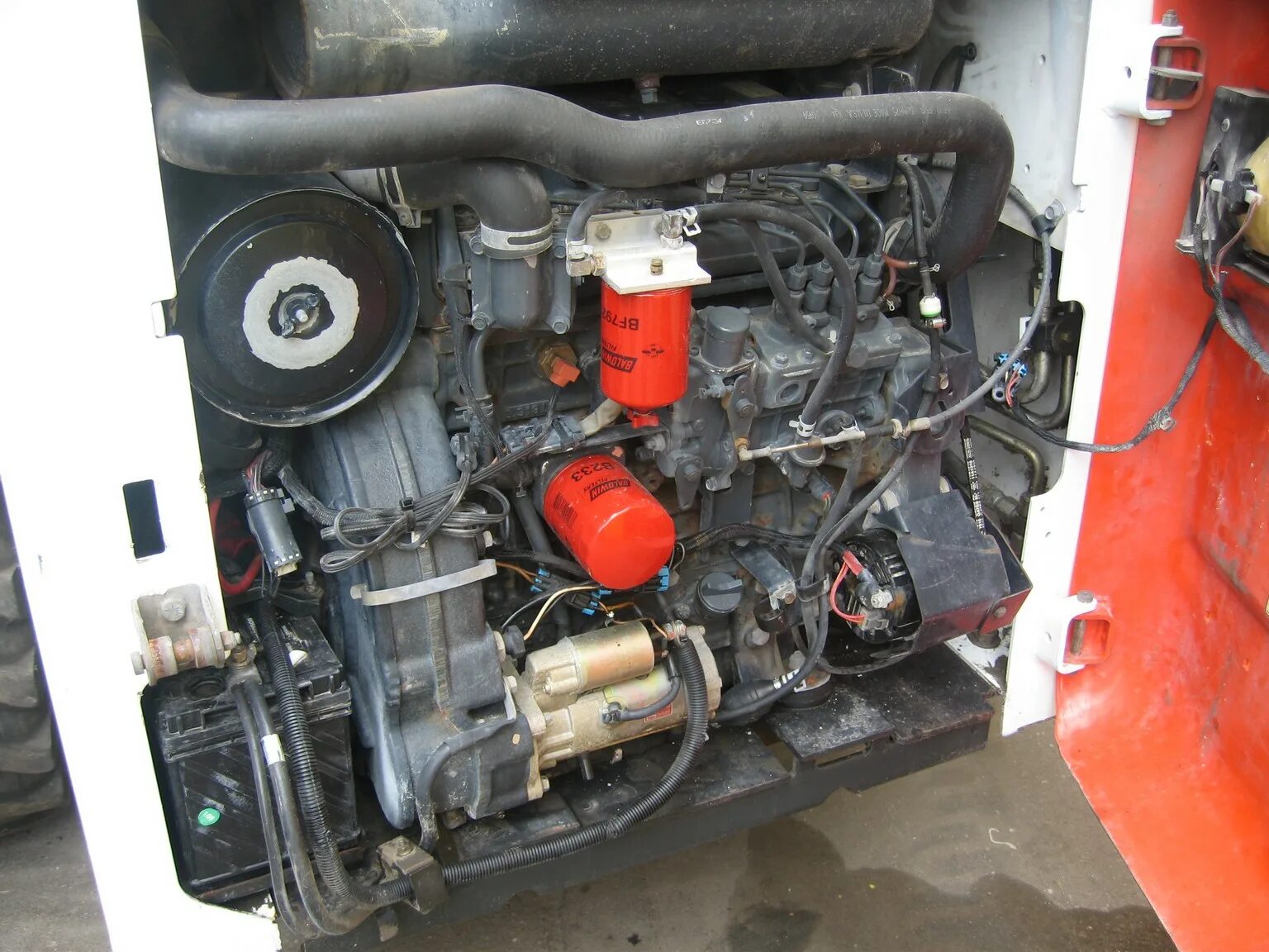 Двигатель bobcat