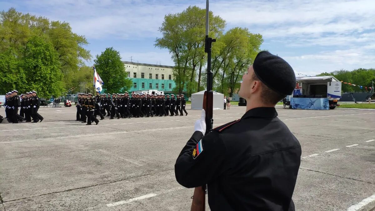 Парад в Балтийске 2021 морской пехоты. Парад ВМФ В Балтийске 2022. Парад Победы Калининград 2021. Балтийск парад 319 годовщина Балтийского флота. 27 ноября 2012