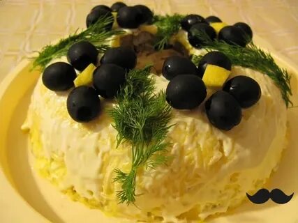 Салат леший с грибами и курицей слоями