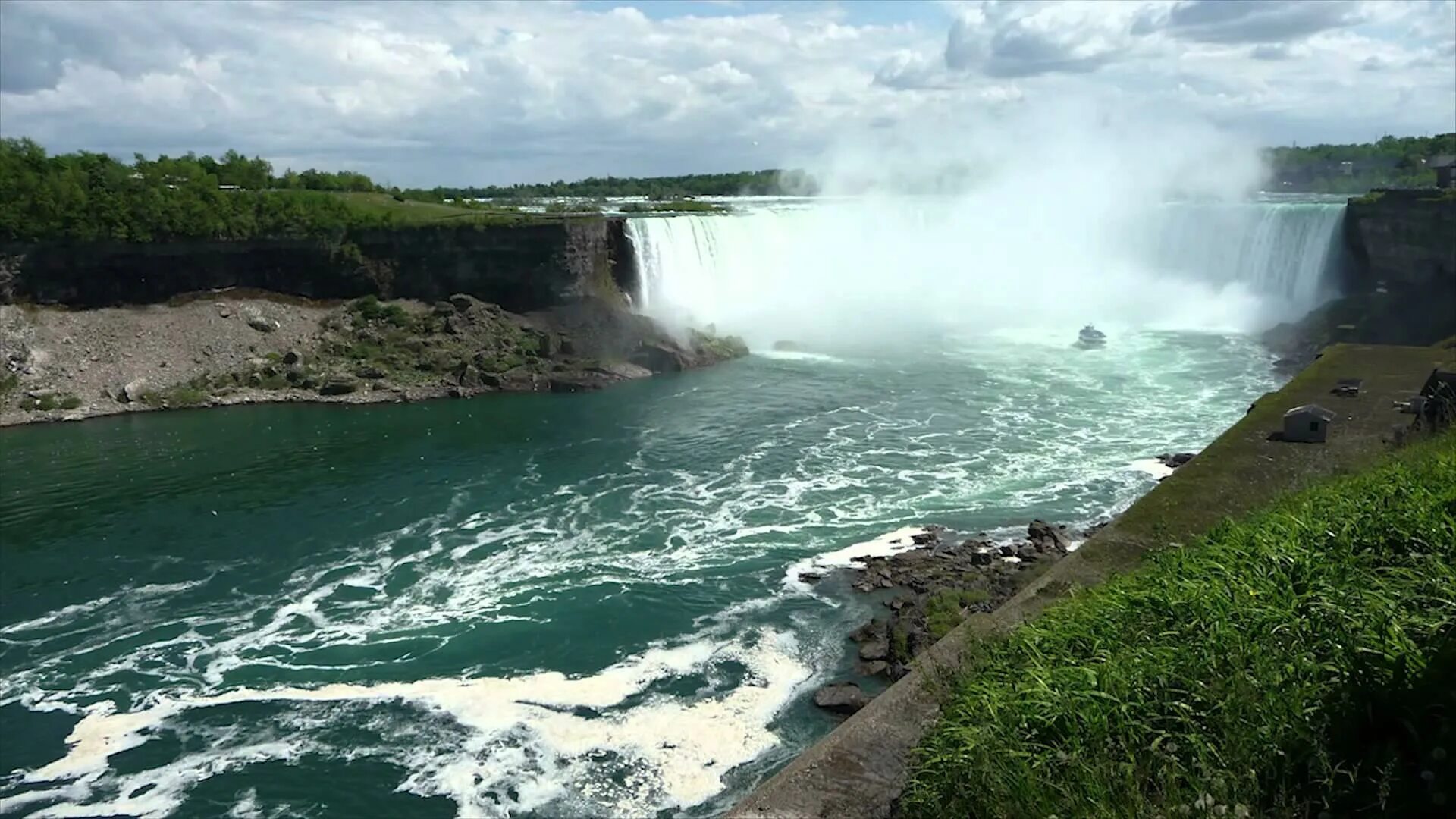 Водопад пейзаж ниагара. Ниагарский водопад африка. Ниагарский водопад африка. Водопад ниагара ширина. Торонто водопад ниагара.