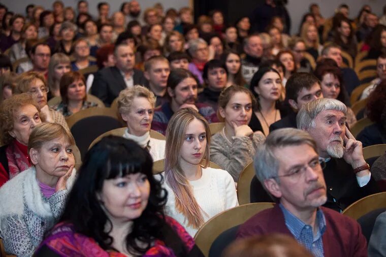 Сайт театра псков. Театр Псков. Пушкинский театр Псков зал. Театр Псков новый зал. Пушкинский театр Псков внутри.