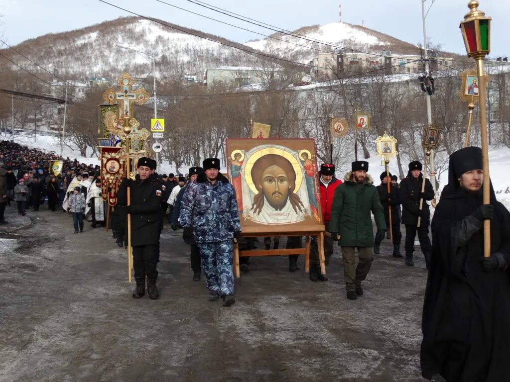 с рождеством крестных. петропавловск-камчатский крестный ход. ходят ли на рождество крестный ход. рождество христово крестный ход. ходят ли на рождество крестный ход.