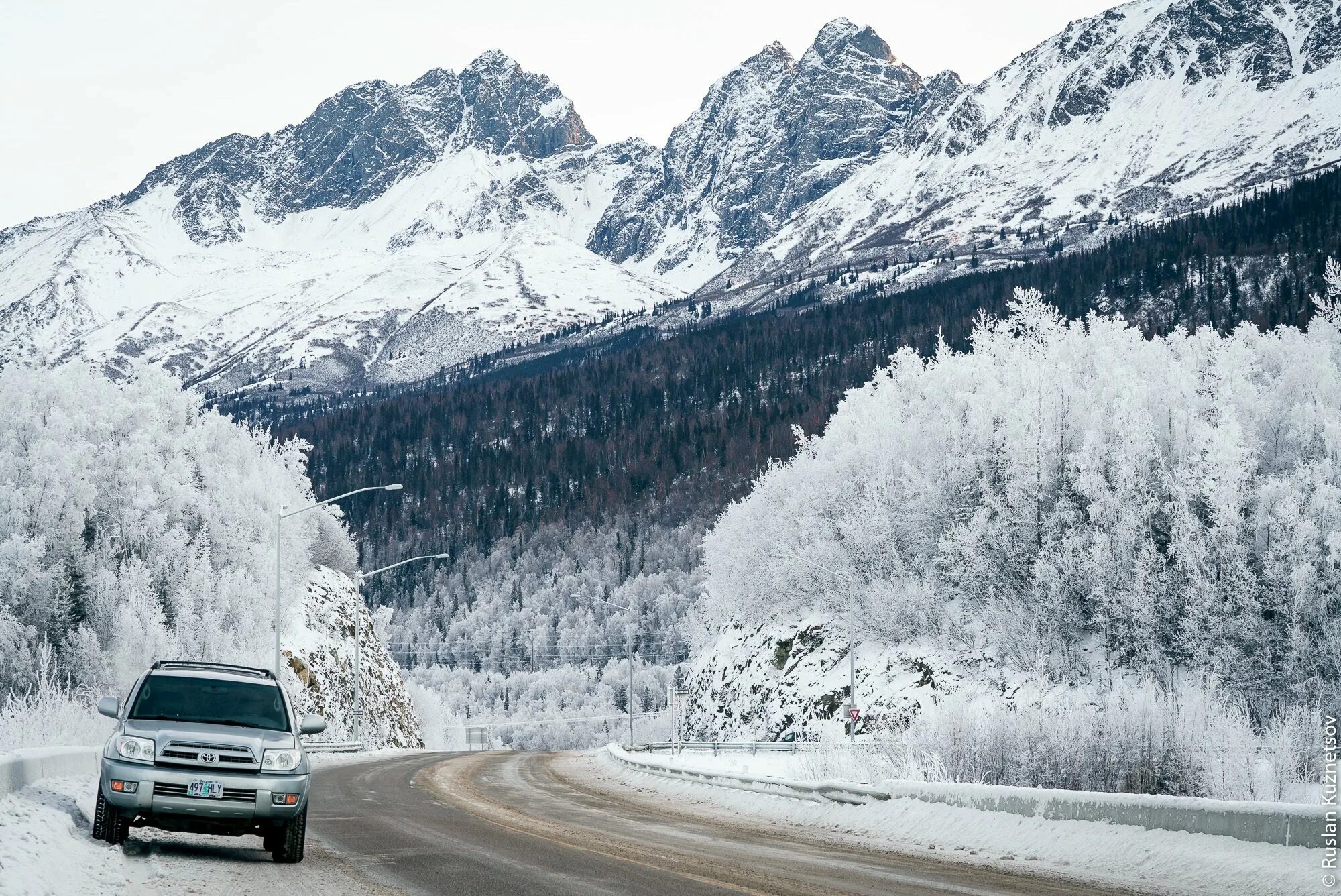 Машина аляска. Анкоридж Аляска. Анкоридж зима. Анкоридж Аляска пригород. Аляска Анкоридж автомобили.