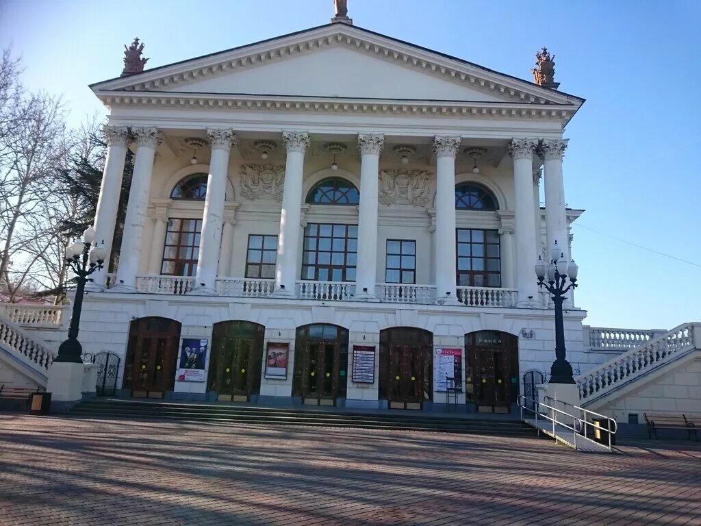 русский драматический театр им. драм театр имени лавренева севастополь. театр луначарского севастополь. луначарского. севастопольский русский драматический театр имени а.