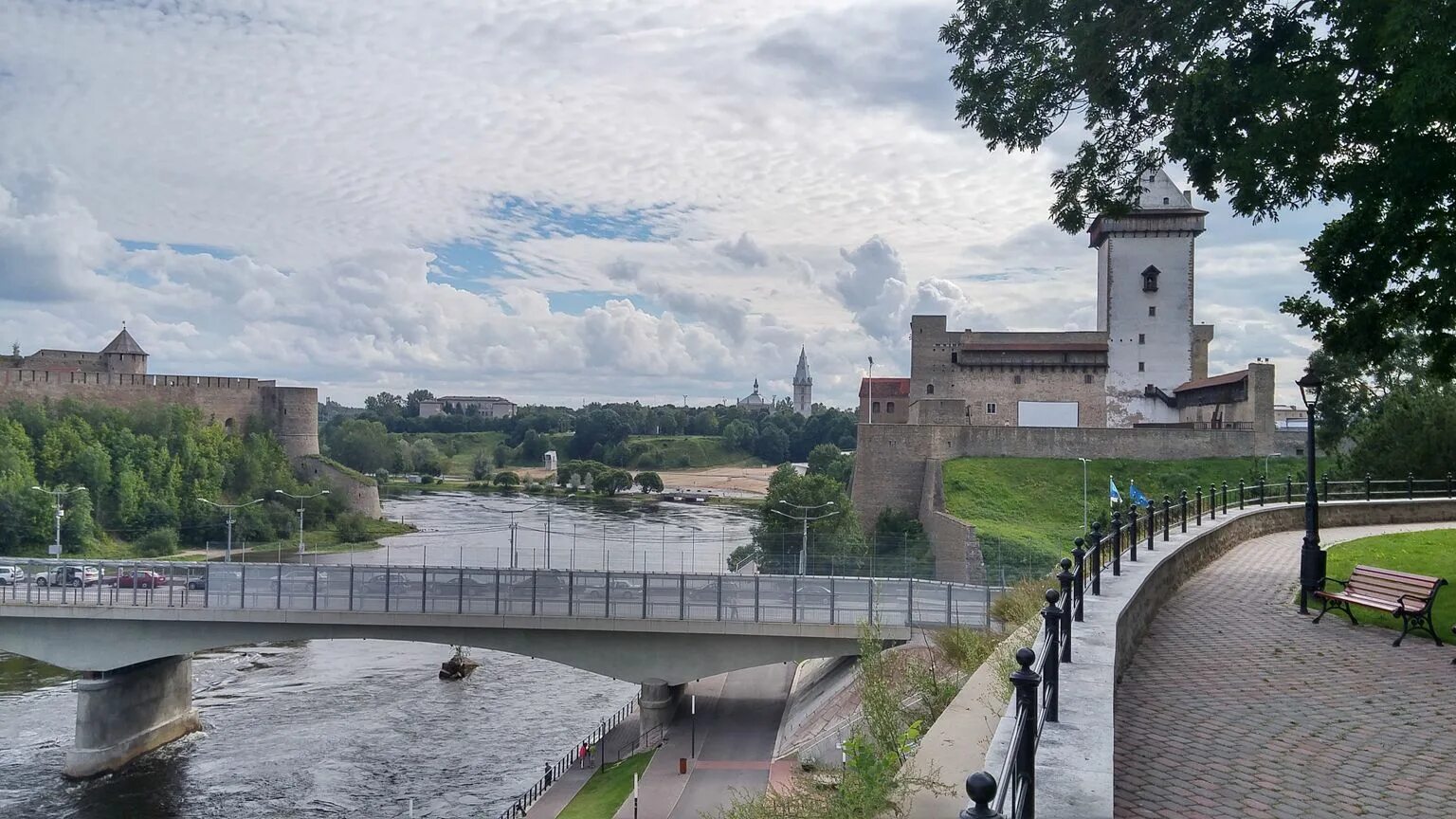 Город нарва 1. Нарва (город в эстонской ССР). Эстония город Нарва улица Рюютли. Лийварант Нарва. Эстония Нарва-Хапсула.