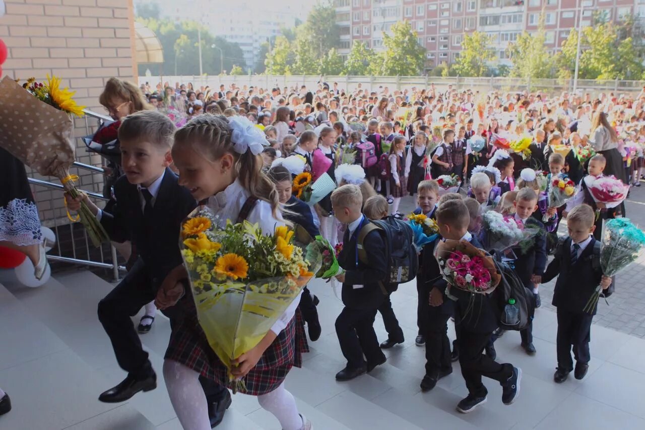 110 Школа Выборгского района сиреневый бульвар. Школа 110 Санкт-Петербург. Школа 110 Выборгского района Санкт-Петербурга. Школа 110 Выборгского района на поэтическом бульваре. Санкт петербург школа 110