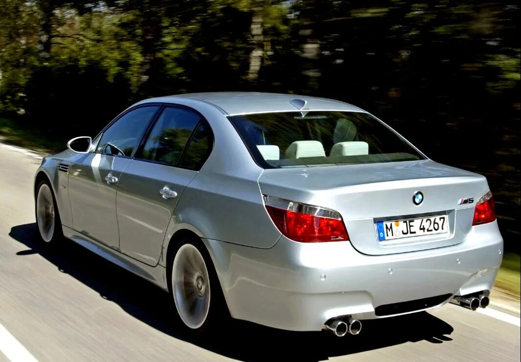 BMW m5 e60 2005. BMW 5 e60 2005. БМВ 5 е60 2005. BMW e60 2010.