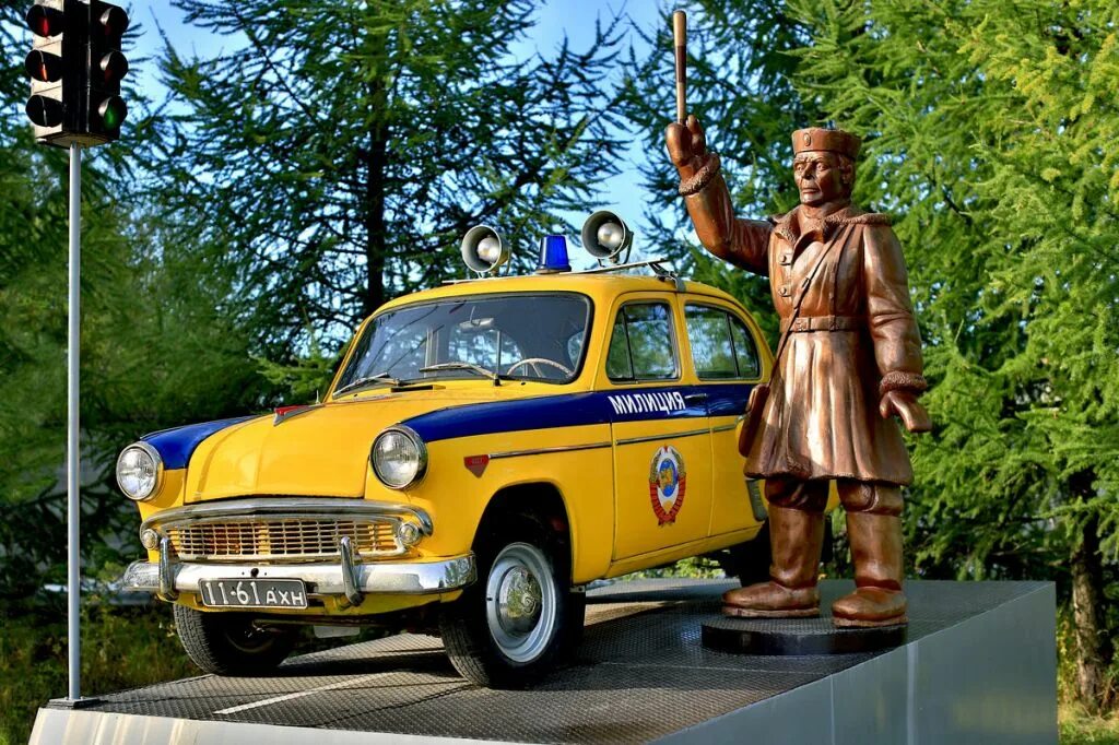 Тула памятник москвичу. Памятник москвич-403 в рыбинске. Тула памятник москвичу. Тула памятник москвичу. Тула памятник москвичу.