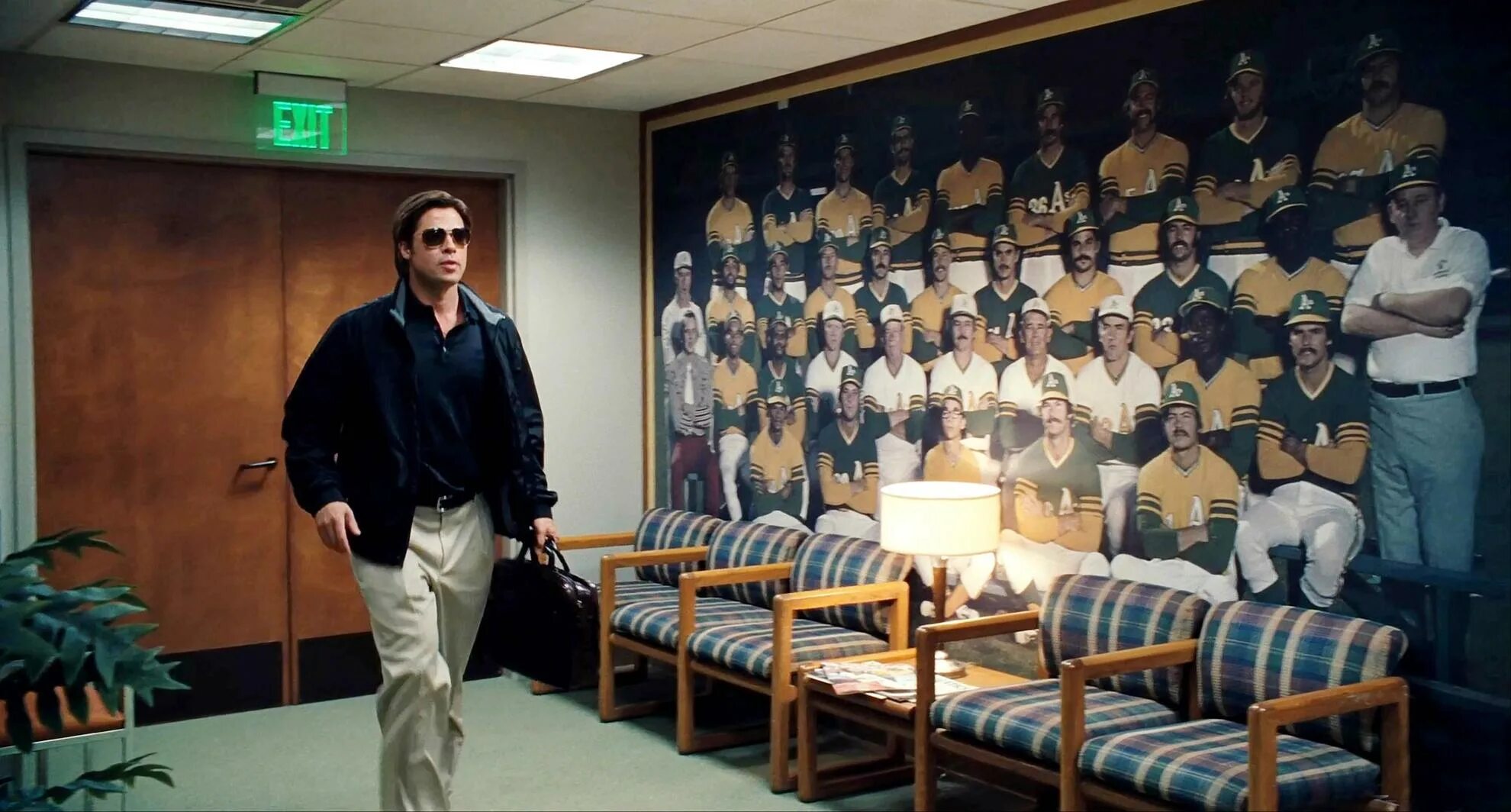 Брэд питт человек. Moneyball Brad Pitt. Брэд Питт Бейсбол.