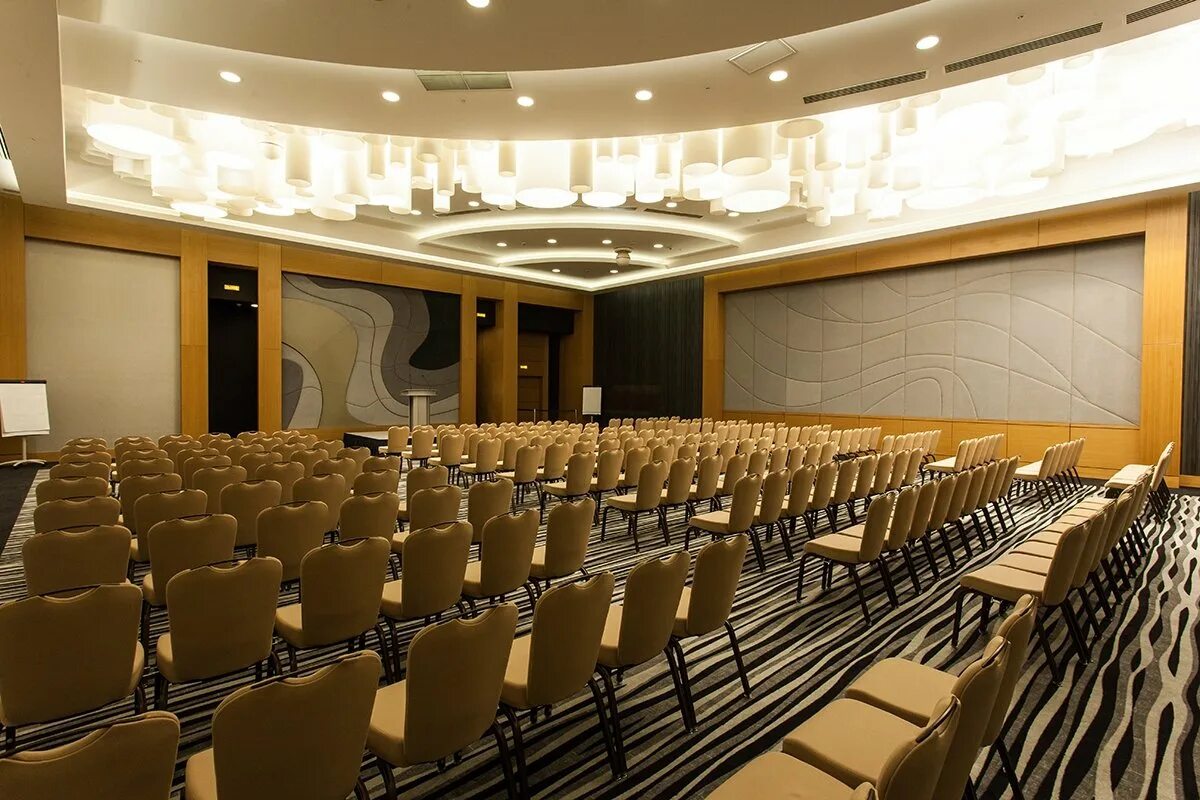 Концертный зал рэдиссон славянская. Radisson slavyanskaya конференц-зал. Рэдиссон славянская залы. Рэдиссон конференц зал. Рэдиссон славянская гостиница конференц зал.