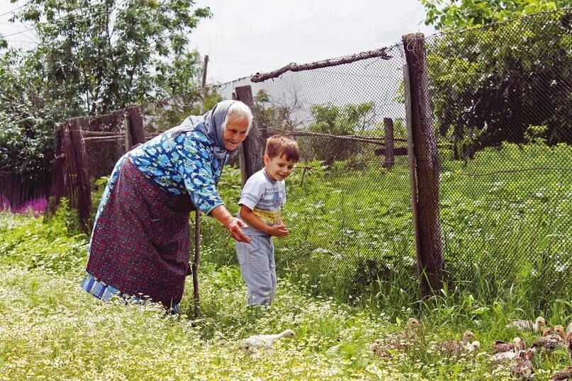 Бабушки... / Исчезающая деревня