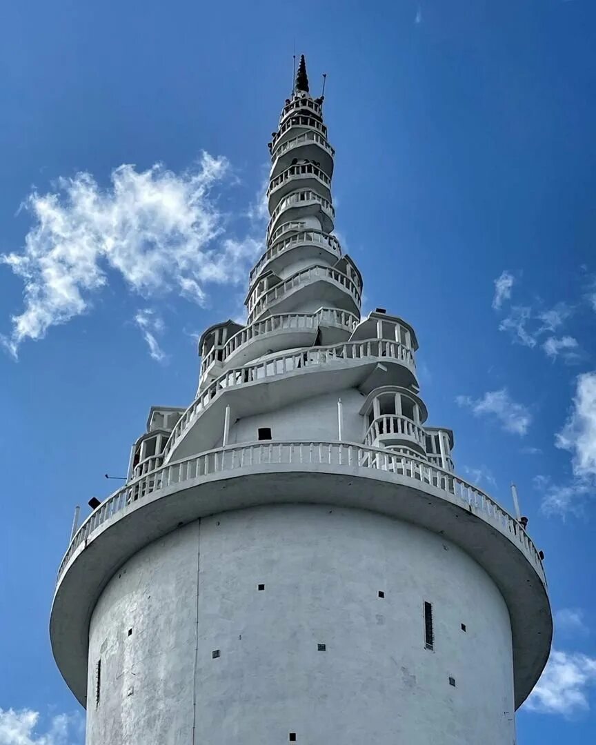 Башня амбулувава шри. Амбулувава шри ланка. амбулава башня шри. храм амбулувава шри ланка. башня булава шри ланка.