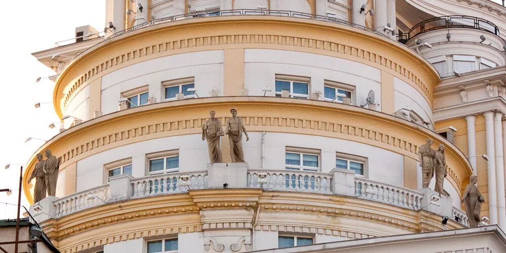Тсж башня. Малая бронная 44 дом «патриарх». дом патриарх ермолаевский переулок. дом патриарх на патриарших прудах. дом патриарх башня татлина.