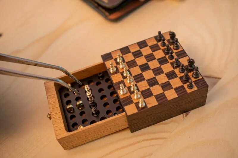 левша самоделки. проигрыватель из картона. левша самоделки. плеер из картона. канал левша.