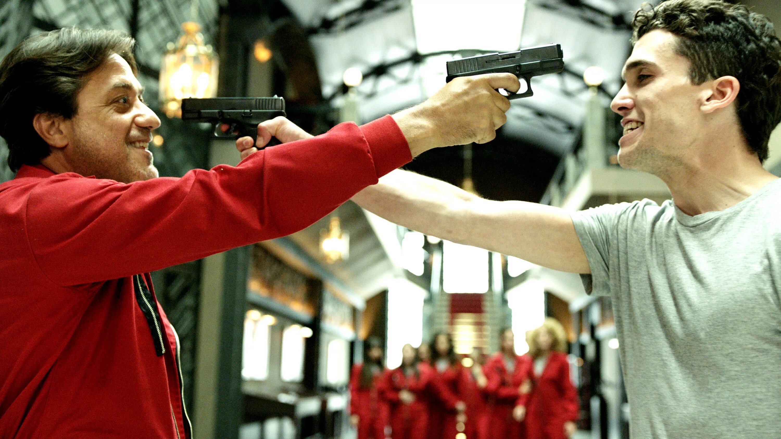 Событие бумажный дом. La casa de papel сериал. бумажный дом / money heist. бумажный дом сериал 1 сезон 1. la casa de papel 1 сезон 1 серия.