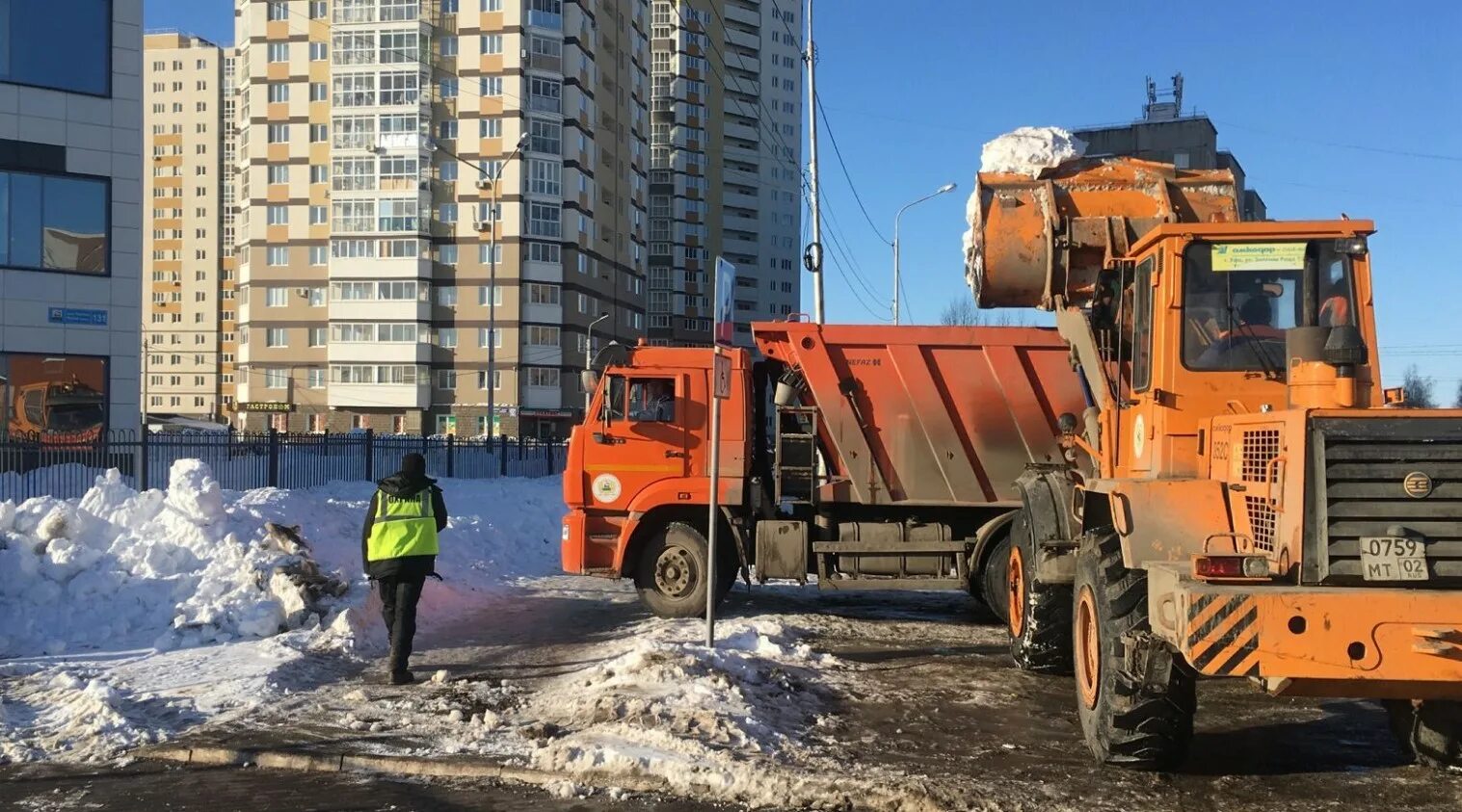 Сайты жкх уфы. Городская спецтехника. Уфа дорожная служба. Консервация коммунальной техники. Уборка улиц,дорожные работы весной.