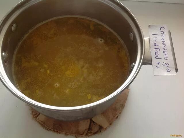 Суп картофельный с горохом. Суп с фрикадельками без картошки. Суп картофельный на мясном бульоне. Суп без картошки. Суп без картофеля на курином бульоне.