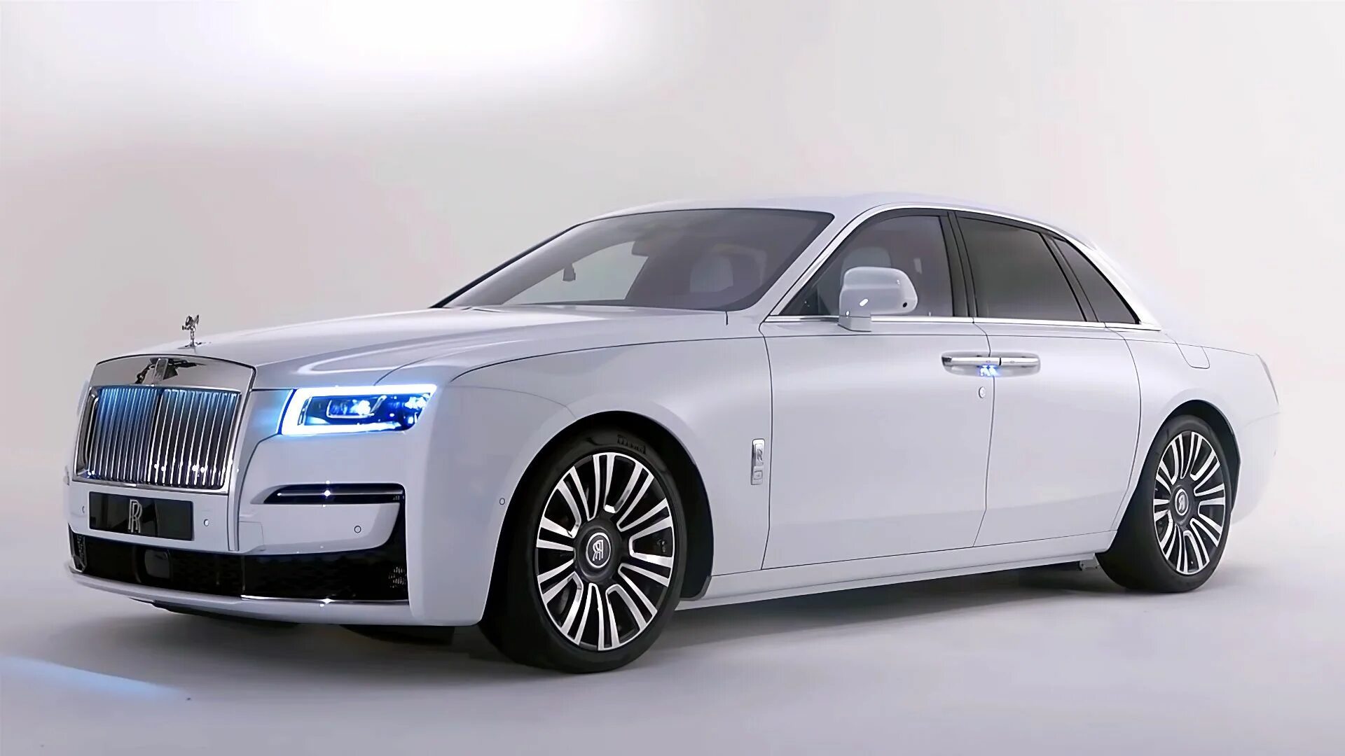 Rolling 2021. Роллс Ройс 2021. Rolls Royce Ghost 2021. Rolls Royce Ghost 2022. RR Ghost 2021.