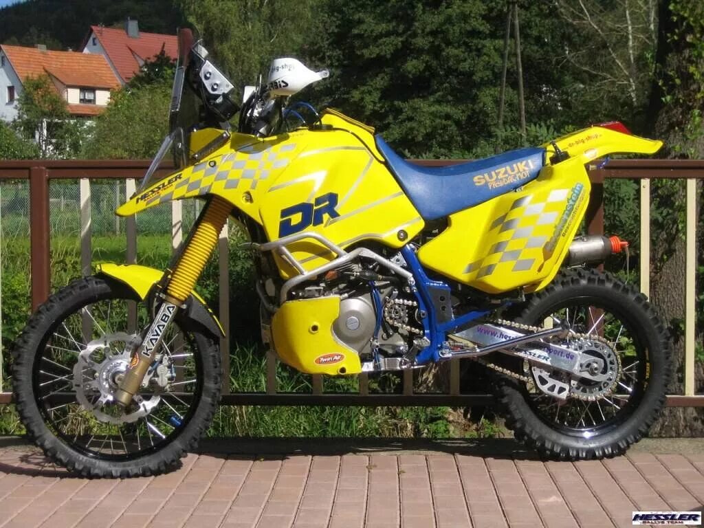 Сузуки дрз 450. Эндуро на suzuki ts 200. Мотоцикл сузуки эндуро. Сузуки эндуро 650 кубов. Сузуки dr 200.