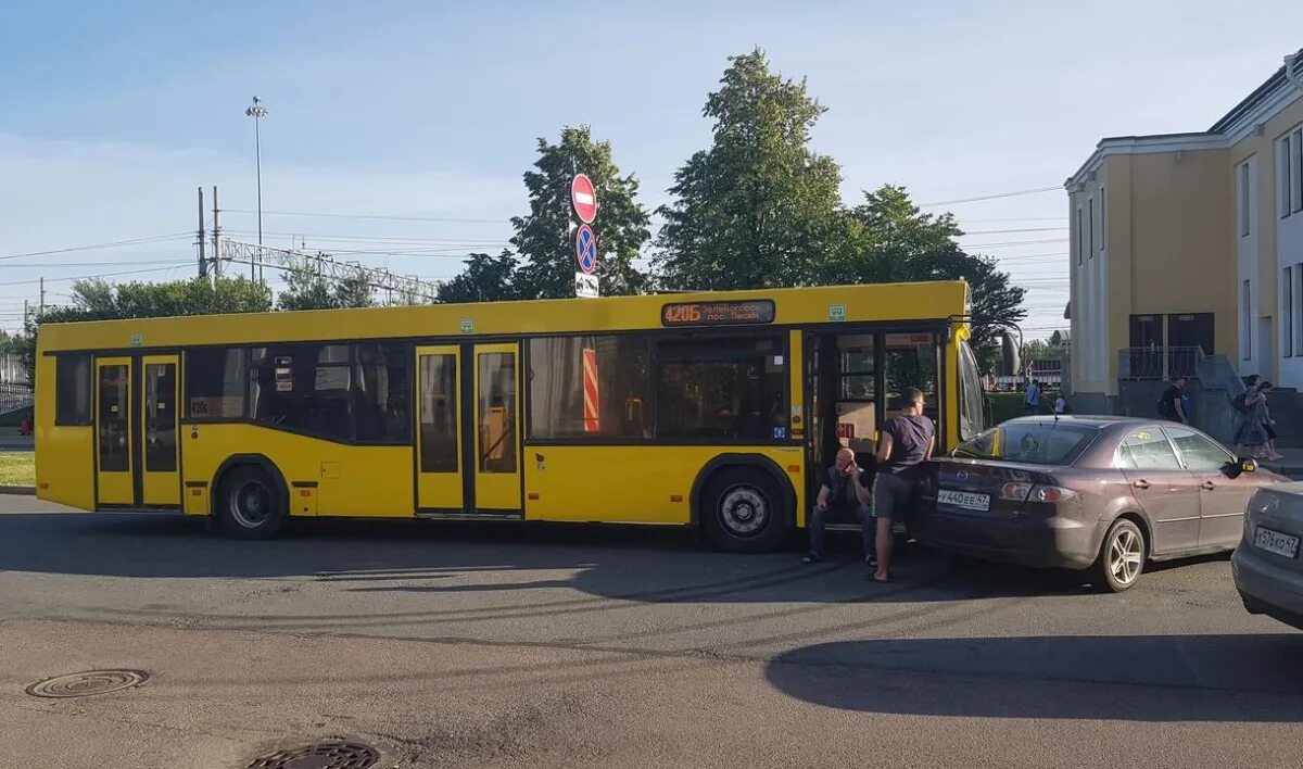Городской автобус ивеко. Лиаз 5292 тюмень. Автобус 420. Лиаз 5292. Автобус мерседес citaro в москве.