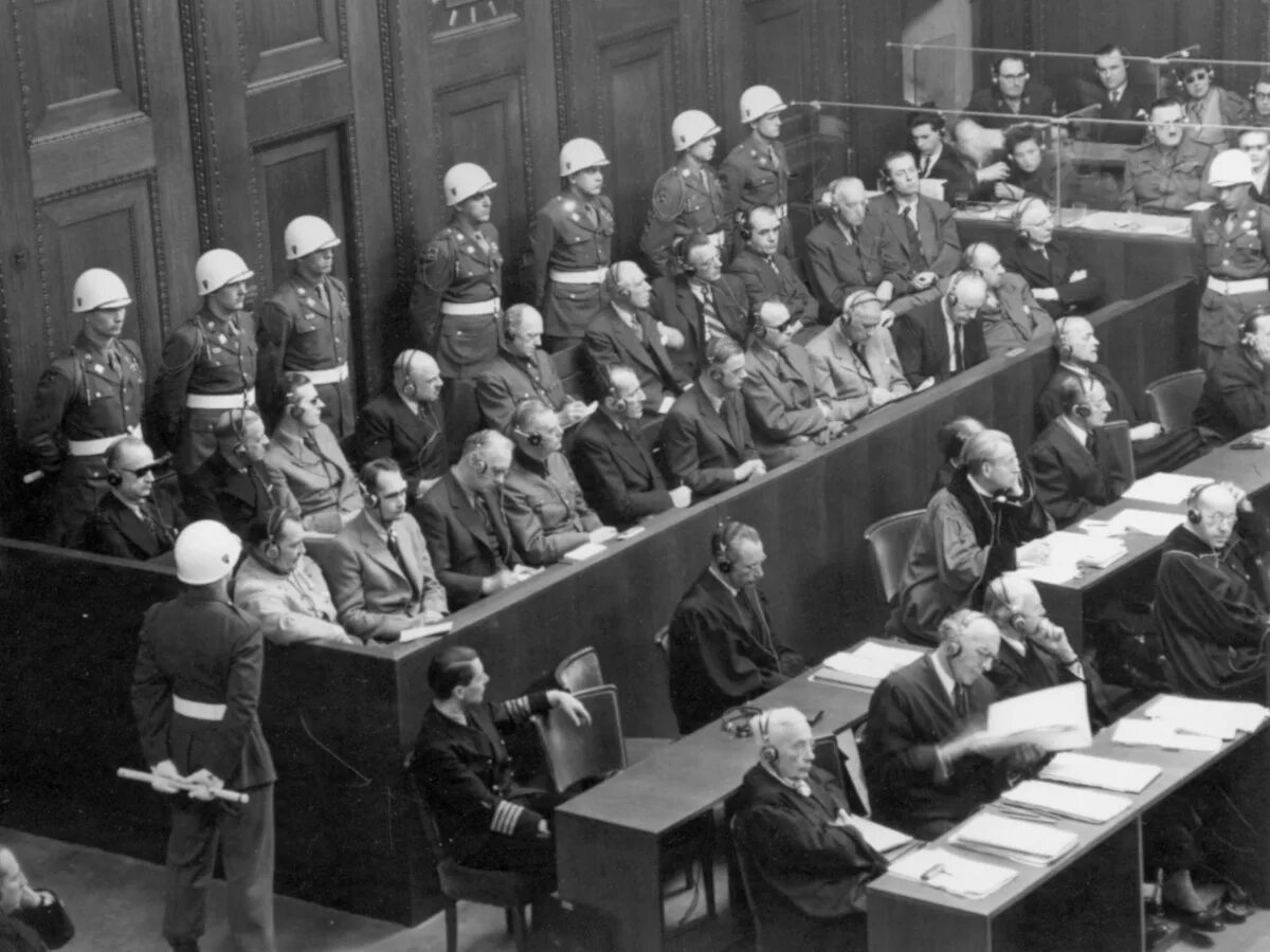 Нюрнбергский трибунал 1945-1946 гг. Трибунал в Нюрнберге 1945. Нюрнбергский процесс 1946. Зал заседания Нюрнбергского трибунала. Трибунал итог