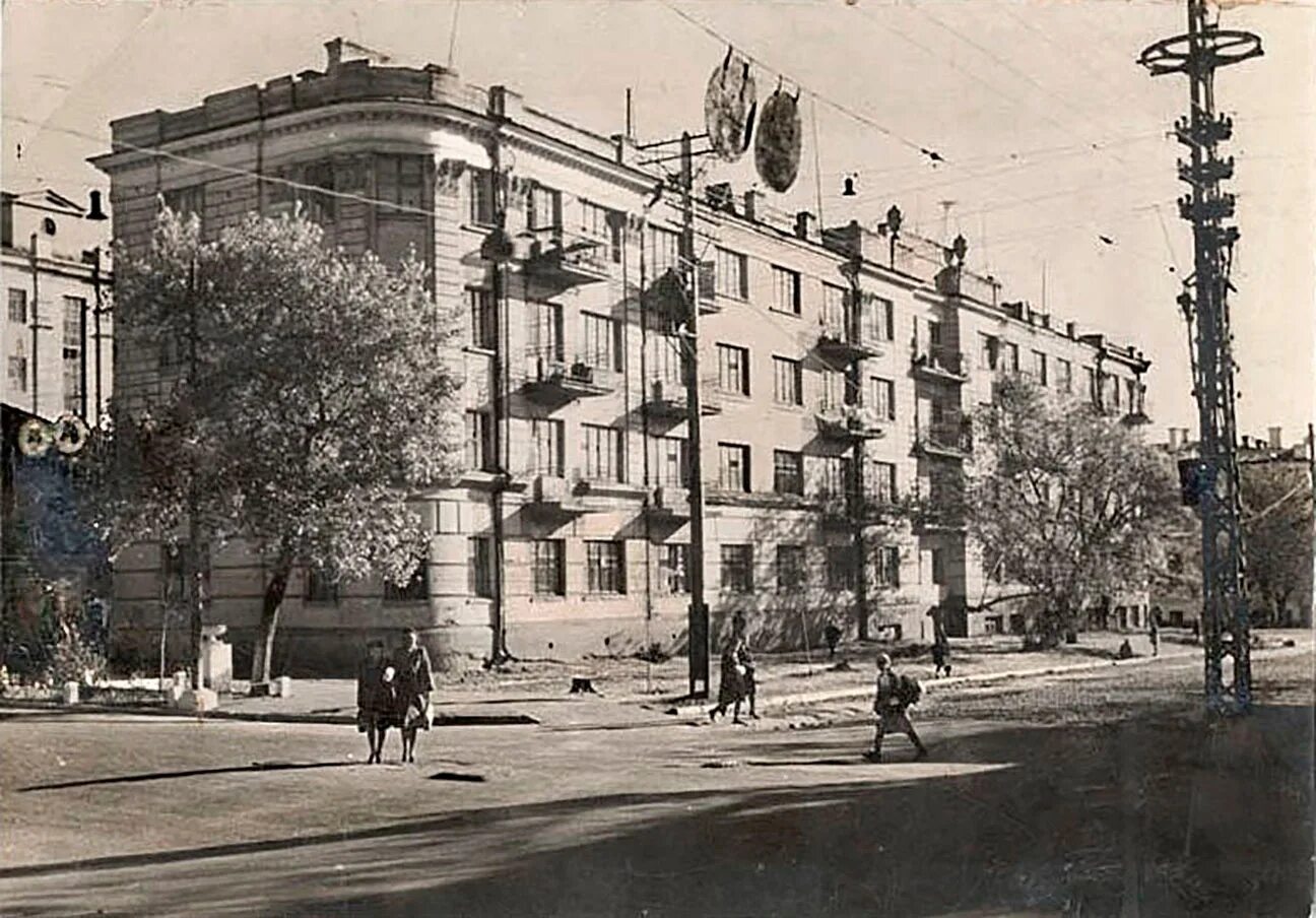 Улица саратовская вольск. Советская вольская саратов. старинные дома саратова. улица советская саратов старые фото. старые города россии.