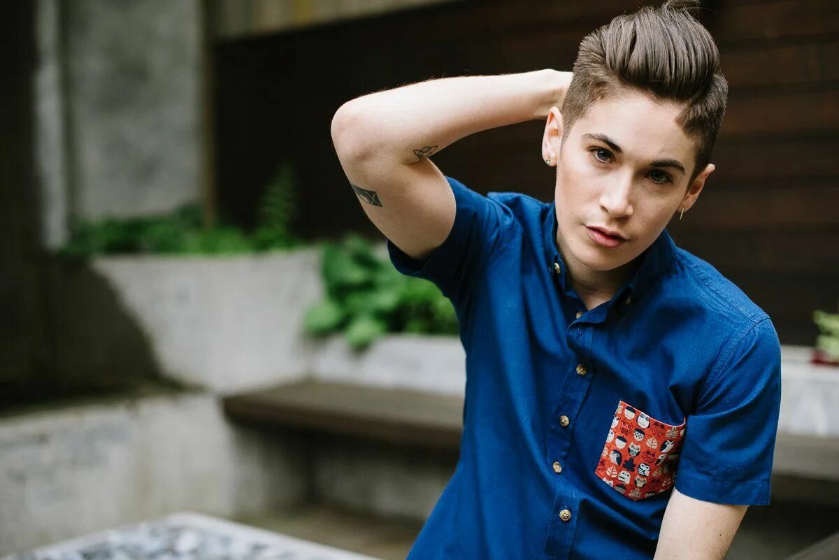 Ян томбой. Том бой слова. Том бой слова. Андреа дайк. Буч, дайк, томбой.