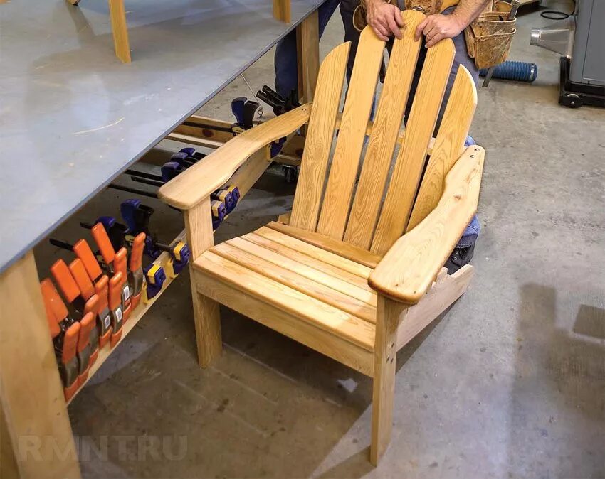 Как сделать самое удобное. Кресло Адирондак. Кресло из дерева. Удобный стул из дерева. Кресло из деревянных реек.