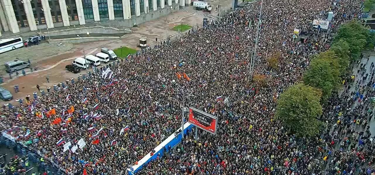 Митинг на проспекте Сахарова. Митинг на проспекте Сахарова 2011. Митинг на проспекте Сахарова 2019. Митинг на проспекте Сахарова 10 августа 2019 года. Сколько человек вышли на митинги