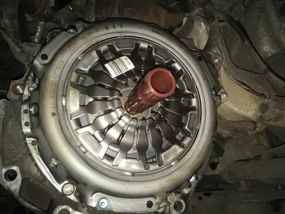 Сцепление рено дастер 1. 622312709 luk комплект сцепления. Сцепление рено дастер 2. Сцепление рено дастер 1. Какое сцепление на рено дастер.