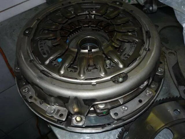 Сцепление фф3 1.6. Сцепление форд фокус 3. сцепление форд фокус 3 powershift. сцепление пауэр шифт фокус 3. 2285722 ford сцепление powershift.