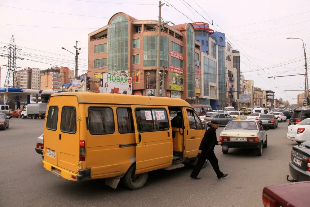 Лазаревское седьмое небо победы 76. Маршрутки махачкала. Гараж 6 на 6. Отели в новханах баку букин. Арабкир ереван фото.