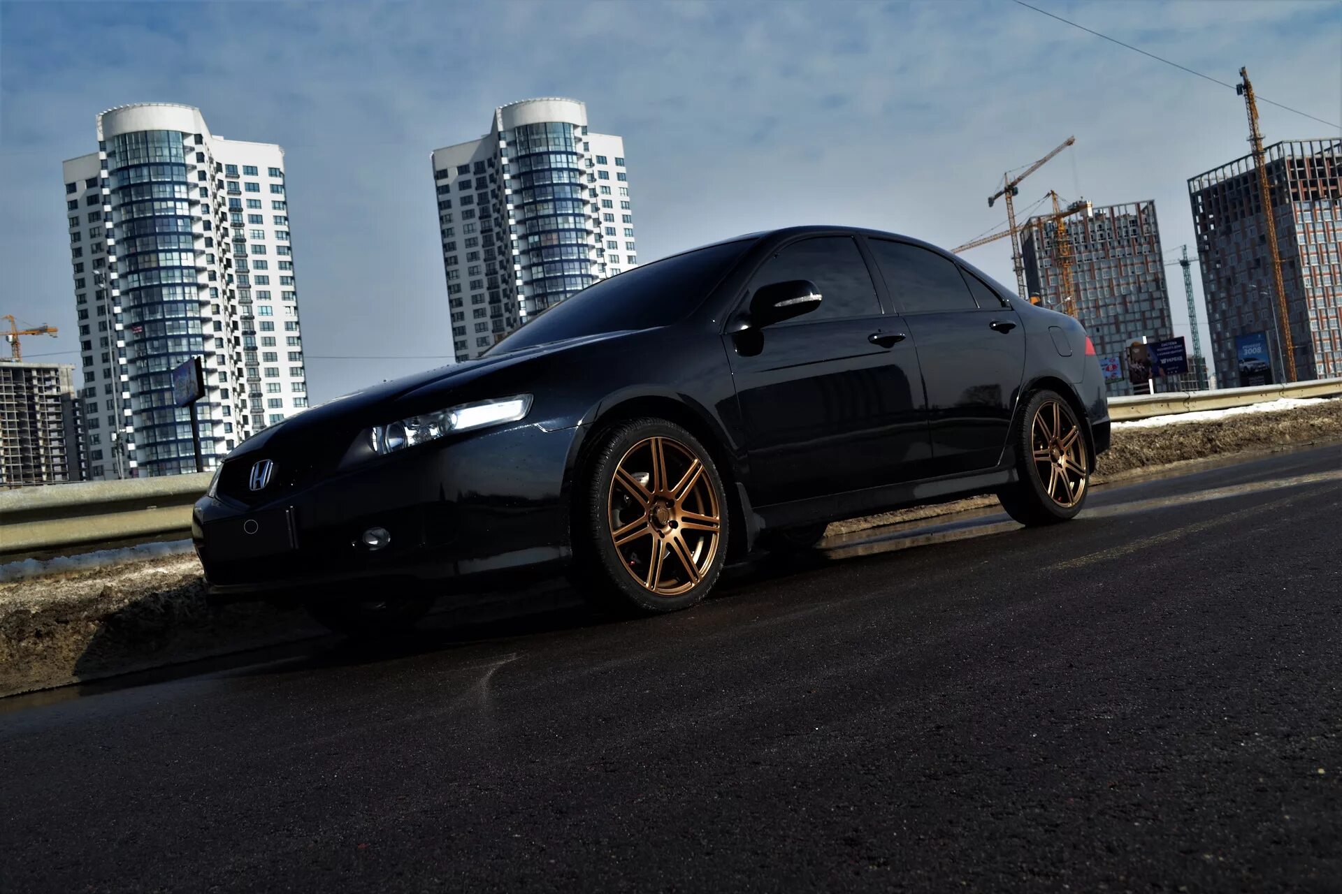 Диски на хонда аккорд 7. Honda accord 7 wheels. honda accord 7 черные диски. черные диски r18 honda accord 8. accord 7 r18 bridgestone beo.