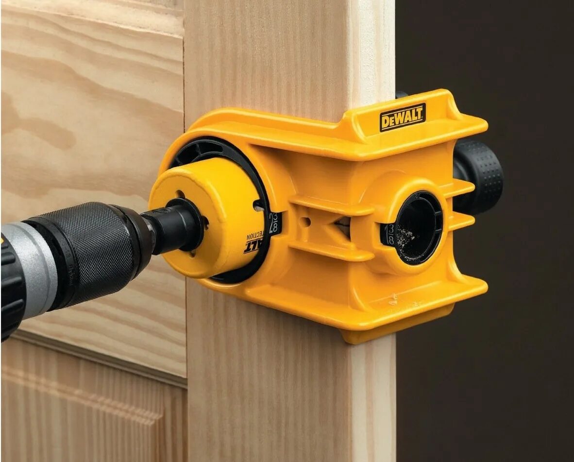 Кондуктор для врезки замков в двери. Инструмент для установки замков. Инструмент для врезки замков в межкомнатные двери. Инструменты для монтажа перегородки с116. Какой нужен инструмент для установки замков.