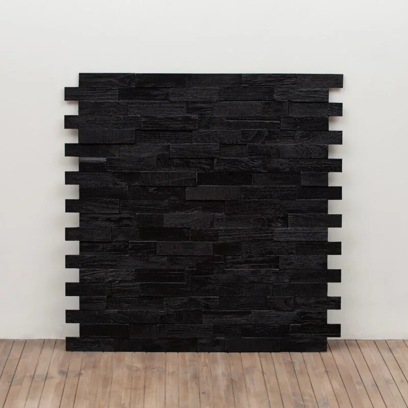 Стеновые панели для гостиной. Глянцевые панели для стен. Стеновые панели венге в интерьере. Wpc панель стеновая реечная. Панели буазери для 3д мах.