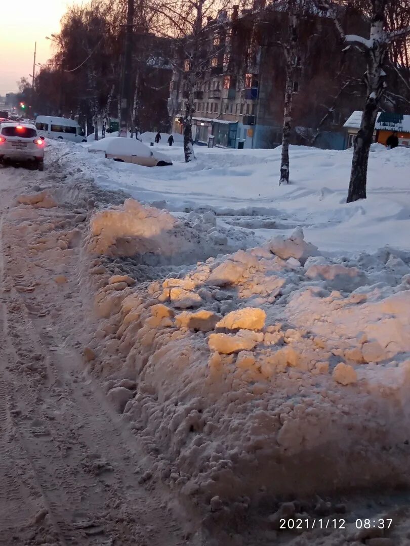 Дороги не чистят от снега. Снежные завалы в Самаре. Самара дороги. Чистят снег в Самаре. Вообще не убирают снег.