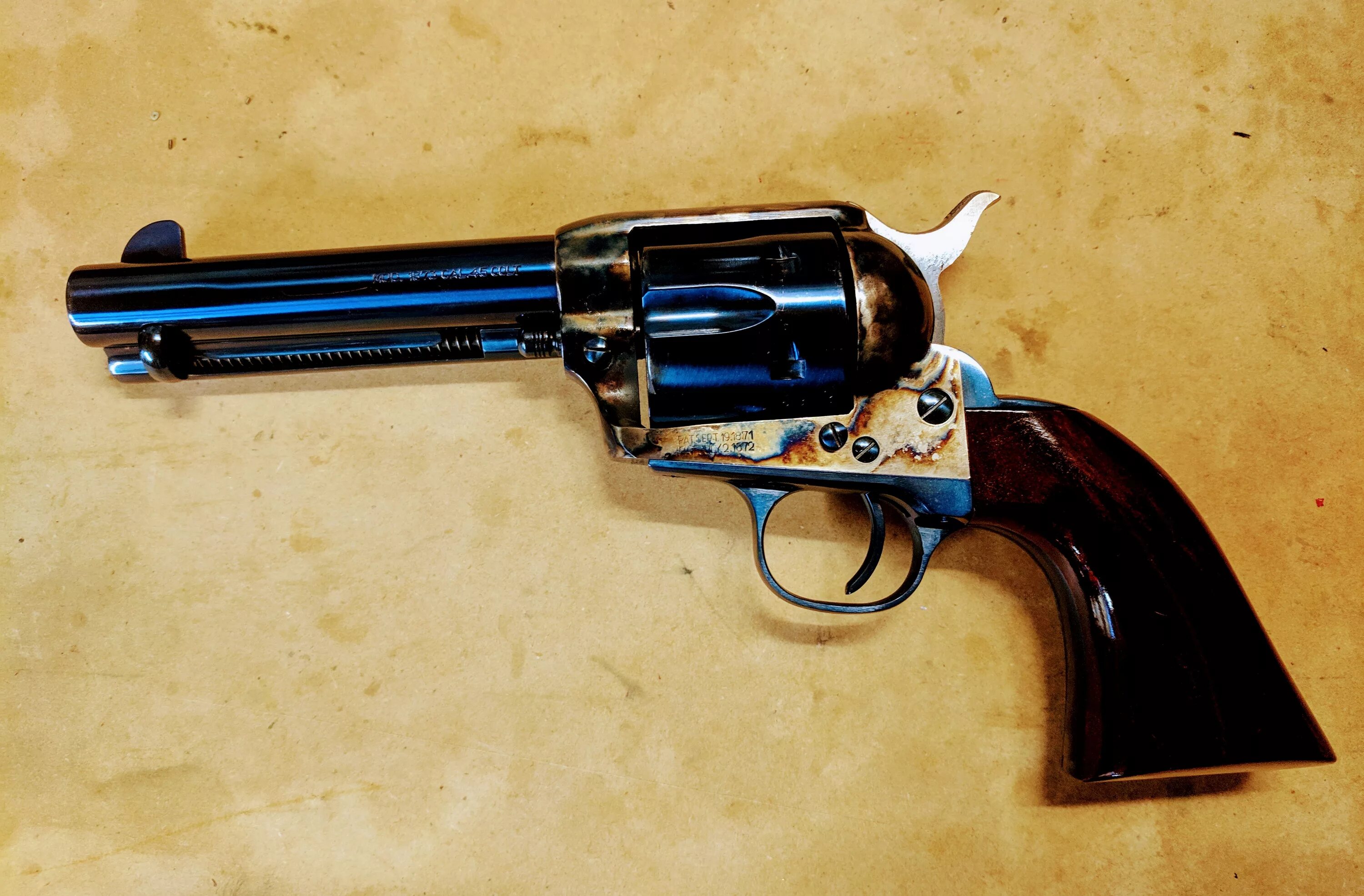 Single action army. Colt 1873. colt peacemaker 1873. colt single action army, model 1873, saa. револьвер кольт миротворец.