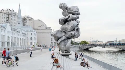 Скульптура в москве куча