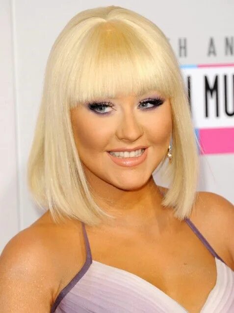 Taylor Swift Is A Bleach Blonde Bombshell On The Cover Of 'Vogue' Taylor swift h