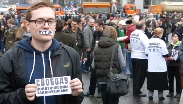 политическое убежище в молдавии. освободился из мест лишения свободы. навальный зек. осужденный политик. осужденный политик.
