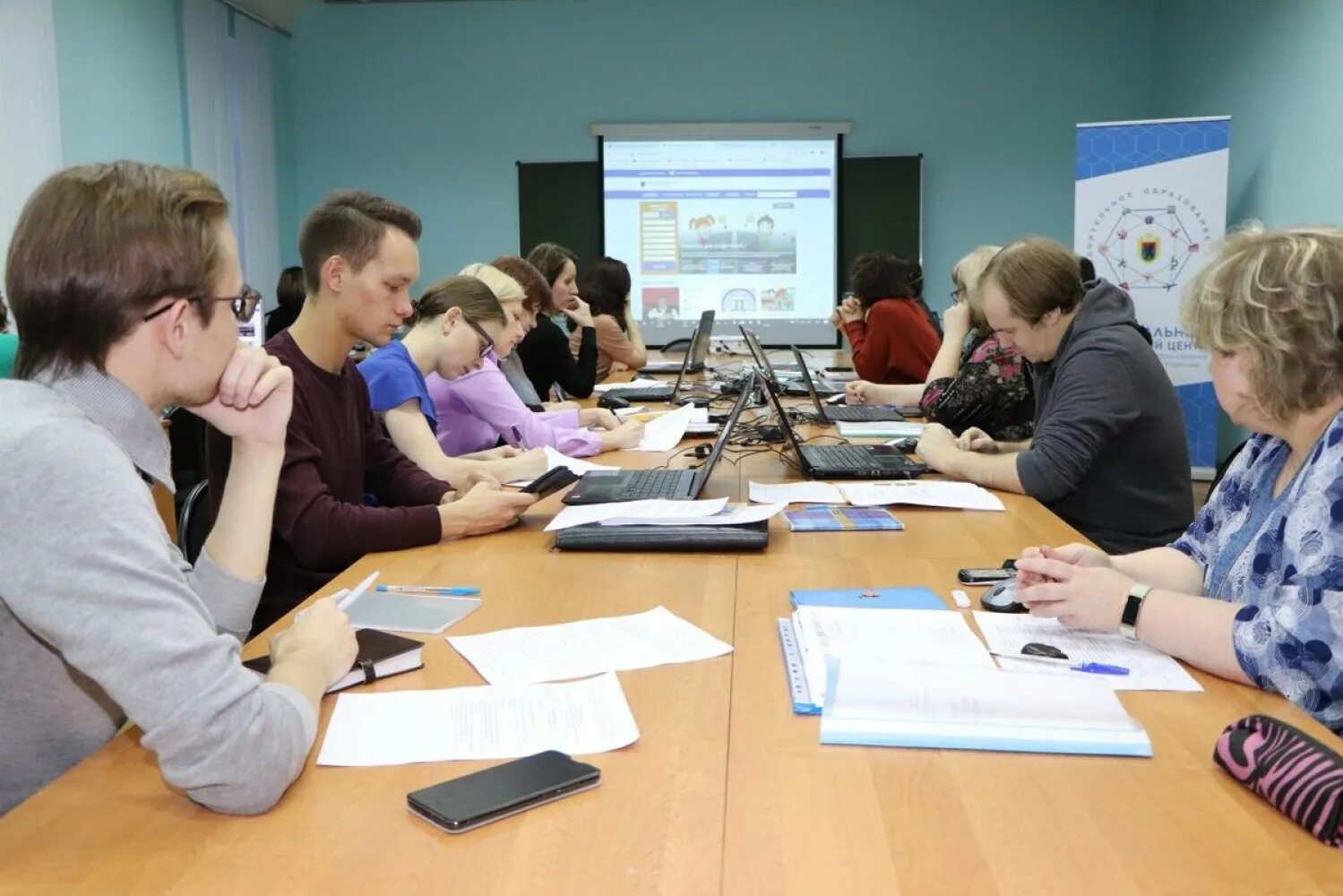 10 всероссийское совещание работников сферы дополнительного образования. Навигатор дополнительного образования республика карелия. кадровый центр республики карелия. кринпо петргу (криуэп) &#039;02. 107 школа омск аис навигатор.