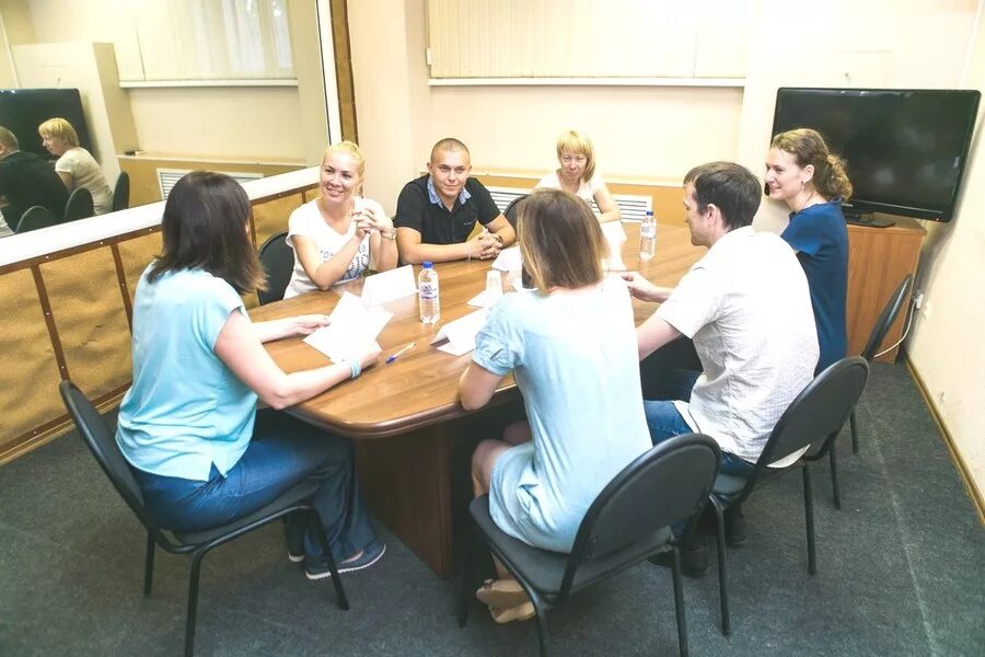 Дискуссия. Дискуссия. Собрание людей. Фокус группа. Проведение семинаров и тренингов.