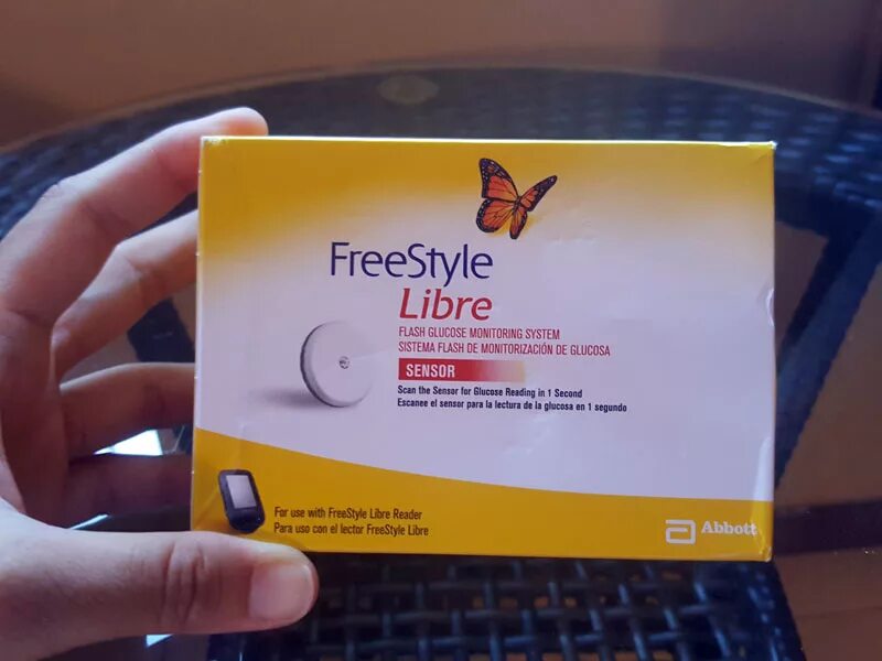 Датчик freestyle libre системы flash. Эбботт Freestyle libre. Датчики фристайл Либра, Freestyle libre. Freestyle libre 2 система мониторинга. Сенсорного датчика фристайл Либре.