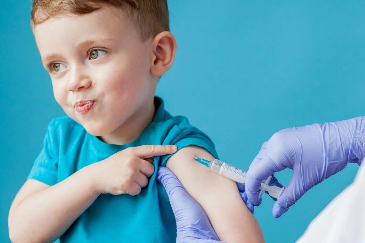 Вакцинация детей от Covid-19. Прививка детям. Иммунизация детей. Вакцинопрофилактика у детей. Вакцина 7 лет