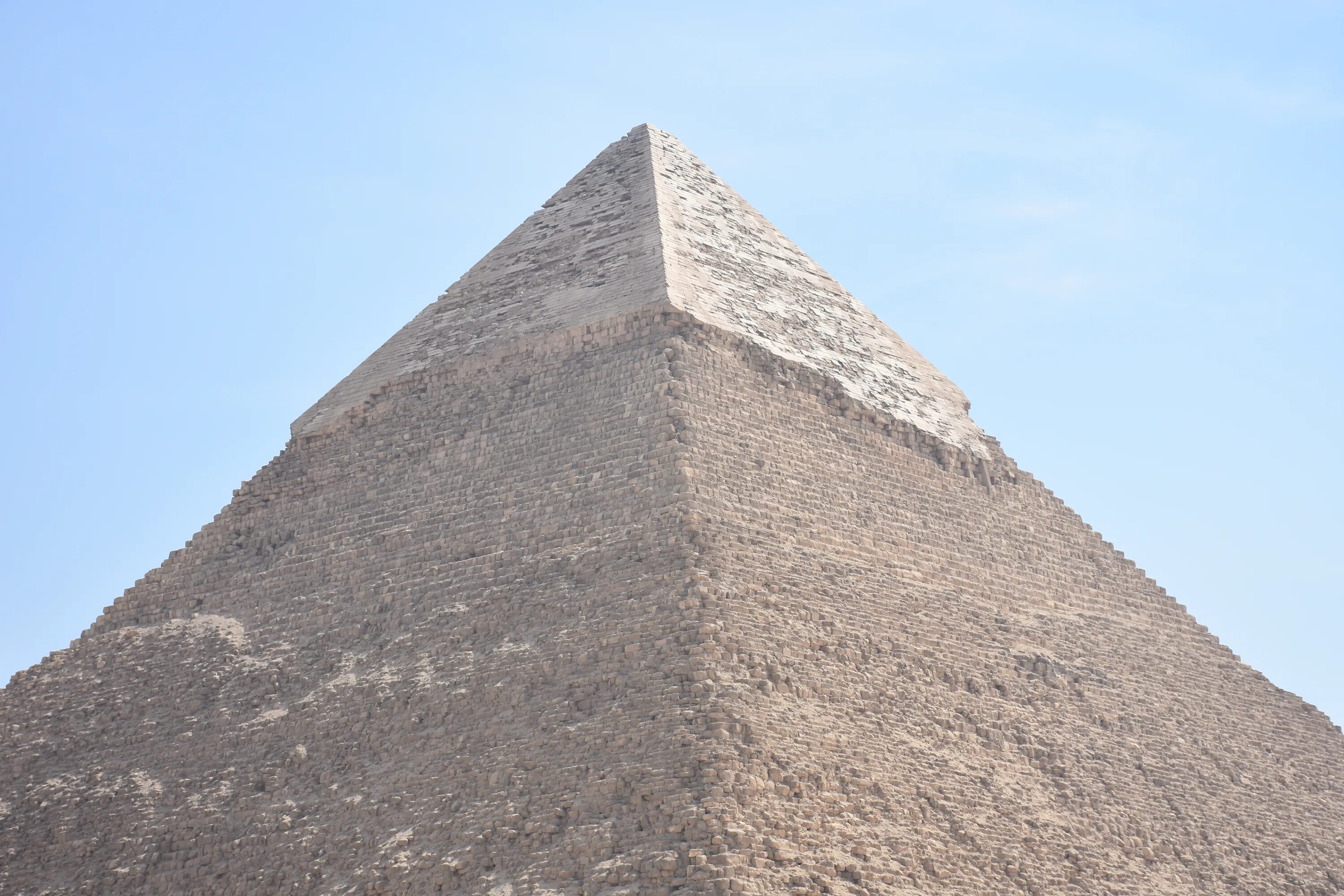 Каменные блоки пирамиды хеопса. Абдуллах аль-мамуном в пирамиде хеопса. Гранитные блоки в пирамиде хеопса. Разгадка тайны пирамиды хеопса фильм. Храм пирамиды хеопса.