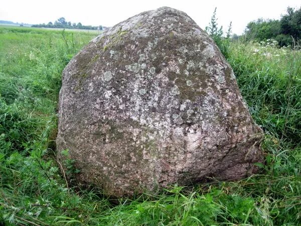 Камень умнее людей. Камень валун. Глыбы и валуны. Камень глыба. Огромный камень.